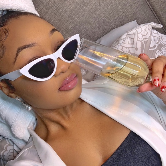 Meet your Posher, Aisha - Picture 1 of 1